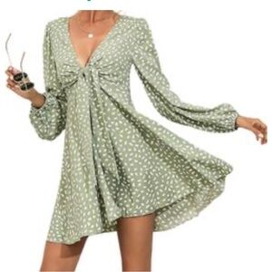 Cupshe Boho sage polka dots v-neck bubble sleeve dress